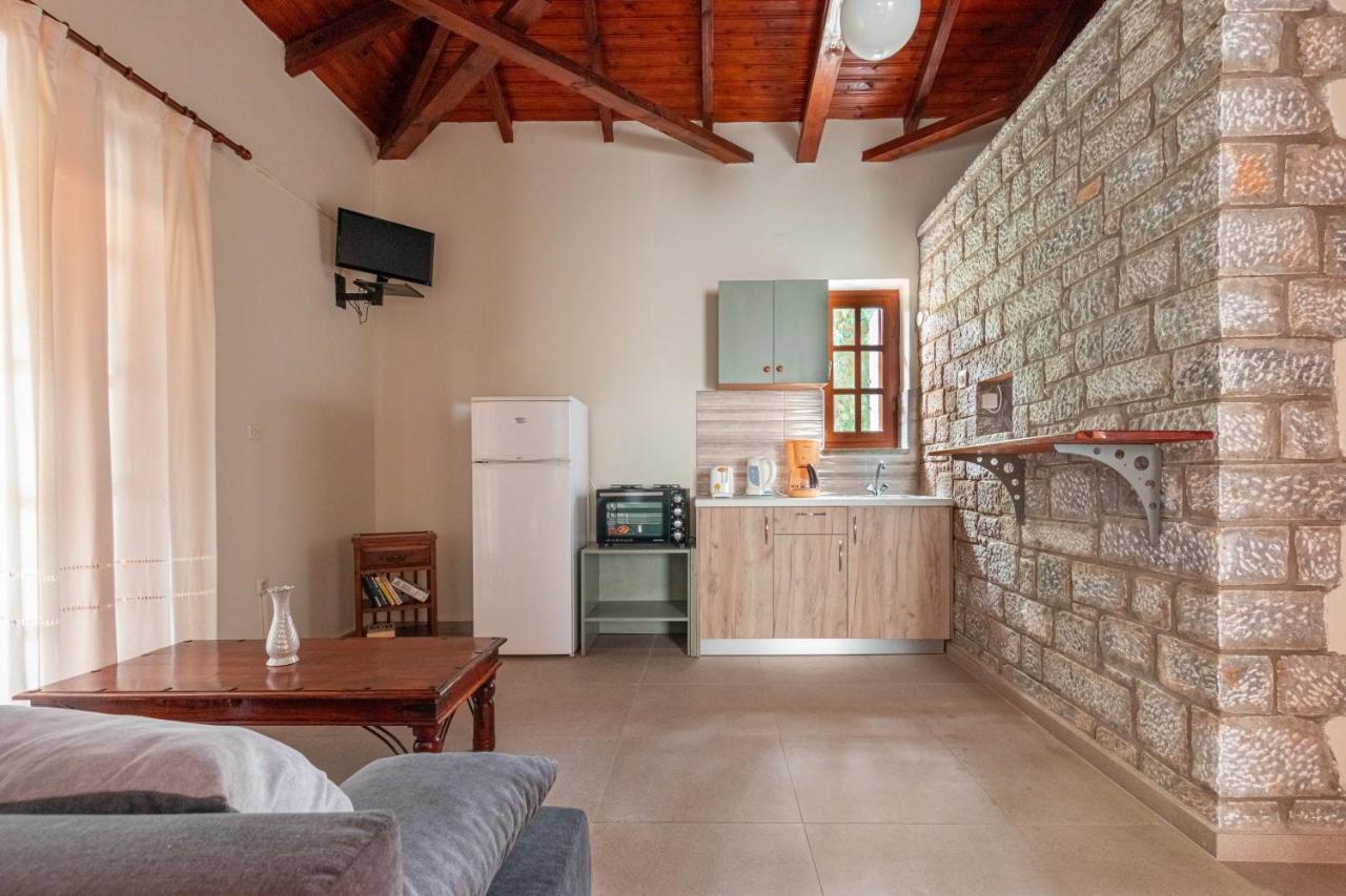 Porto Kalamitsi Stone-Built Bungalows 卡德哈米利 外观 照片
